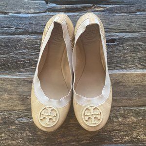 Tory Burch Caroline Nude Gold Patent Leather Elastic Ballet Flats